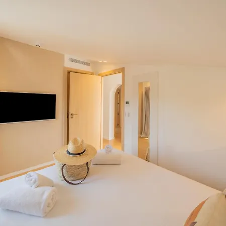 Lou Hotel 4*