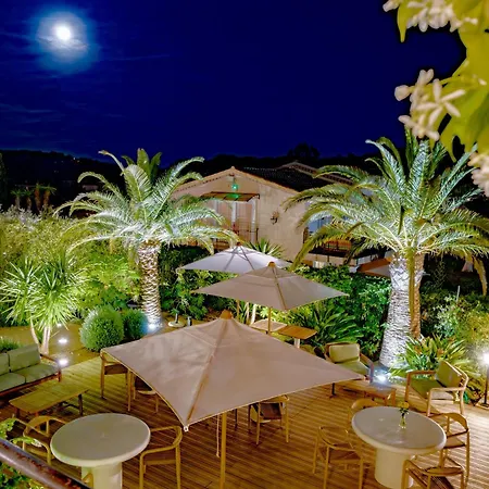 Lou Hotel 4*